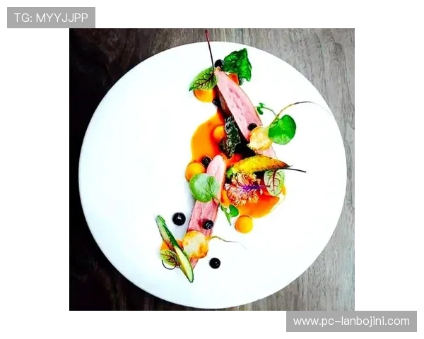 色碟在餐桌装饰中的应用技巧与搭配建议 色碟在餐桌装饰中的应用技巧与搭配建议